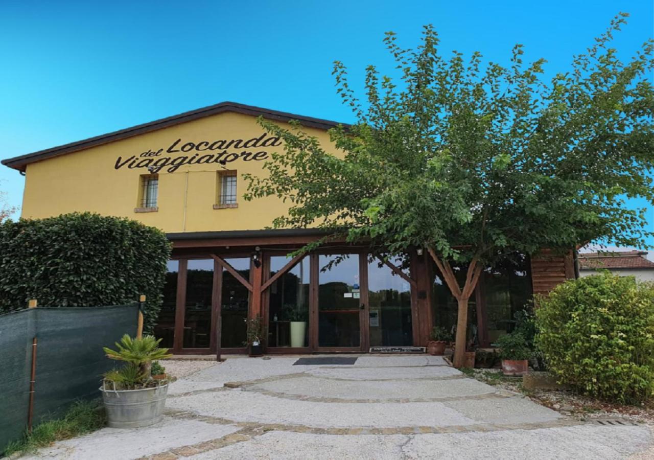 Osteria E Locanda Del Viaggiatore em Russi