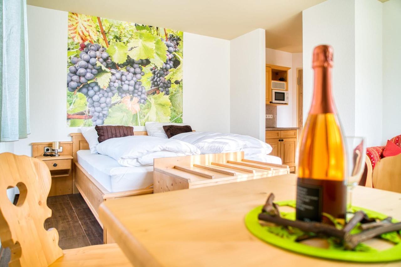 Gastehaus Weingut Politschek em Bad-friedrichshall