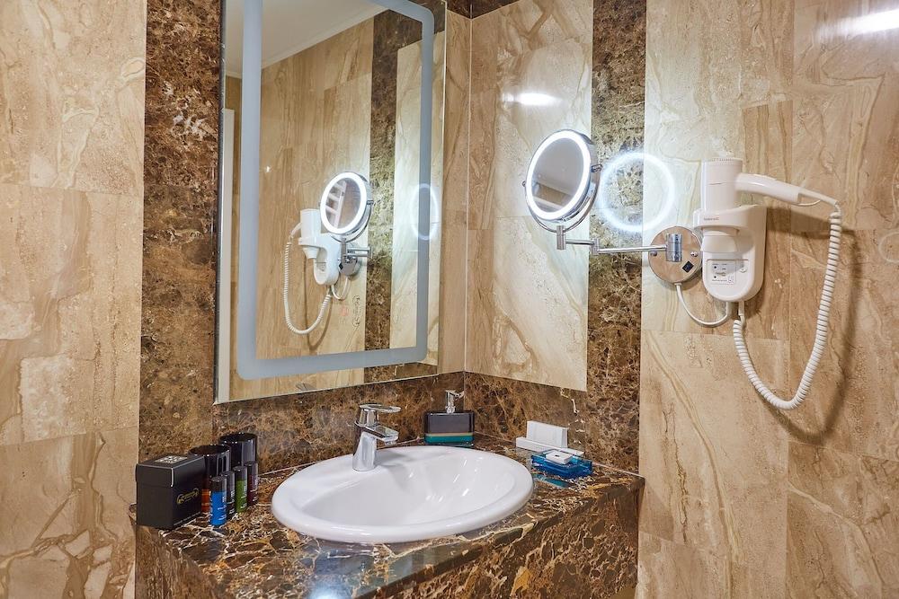 Lebada Luxury Resort & Spa