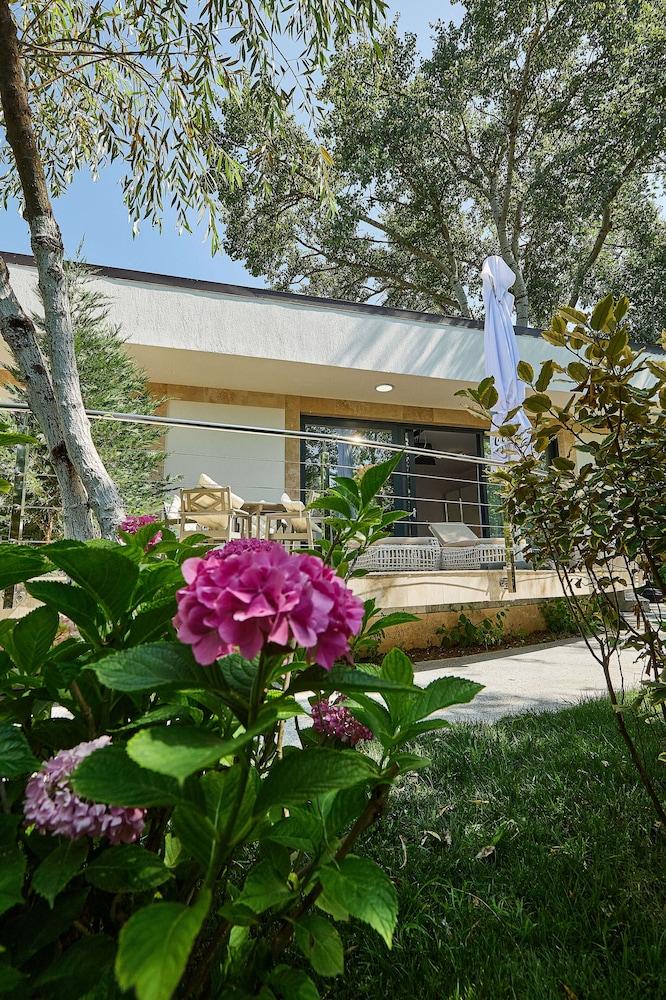 Lebada Luxury Resort & Spa