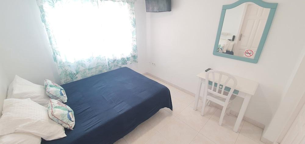 Hugo Beach Hotel