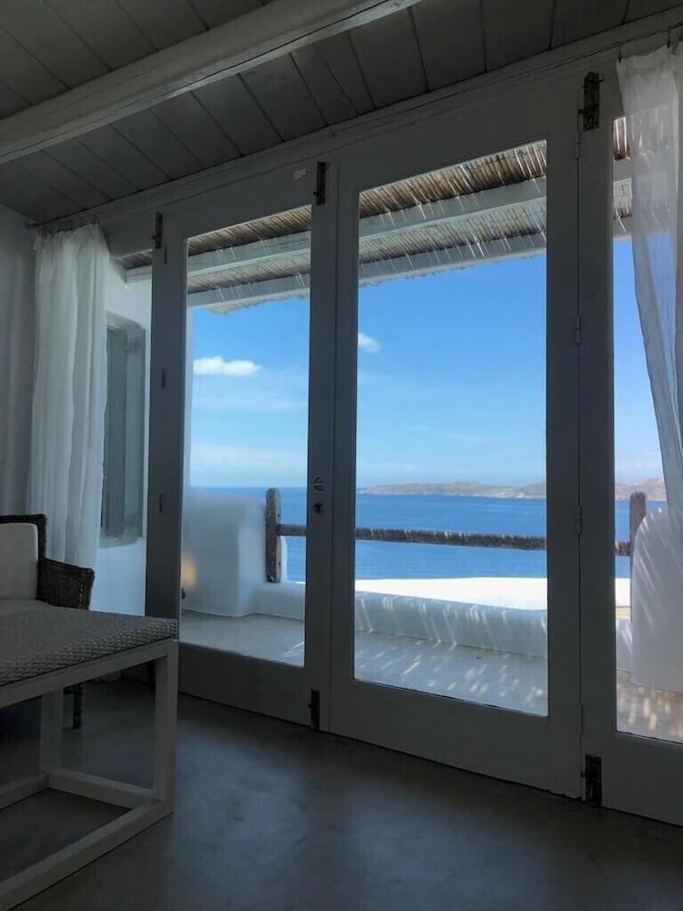 White Villa 