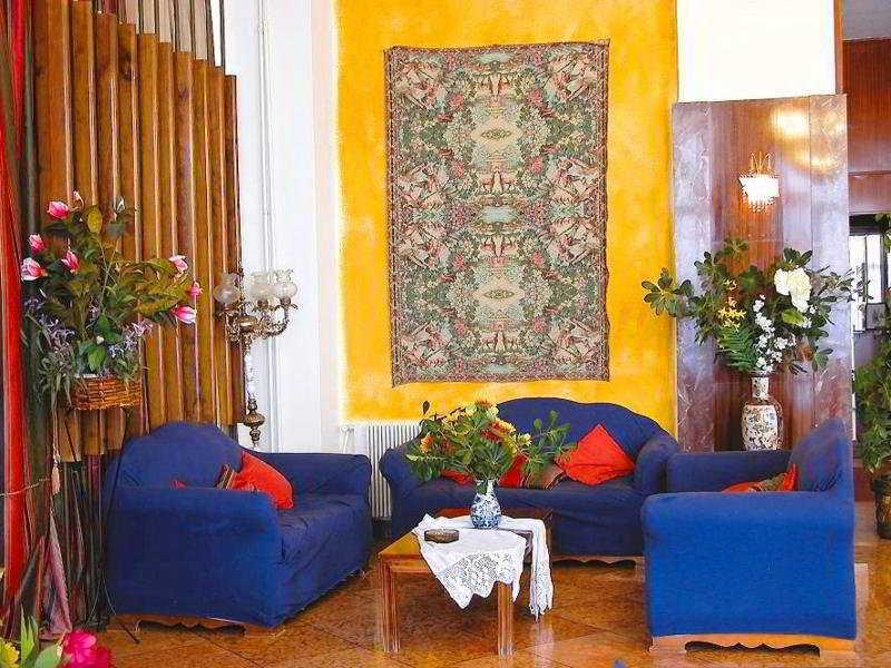 Achilles Hotel 3 * Achilles Hotel 3 *