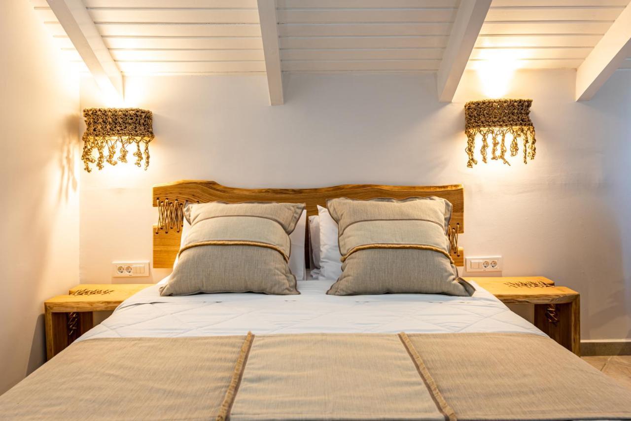 Spiros Family Apts 2 *