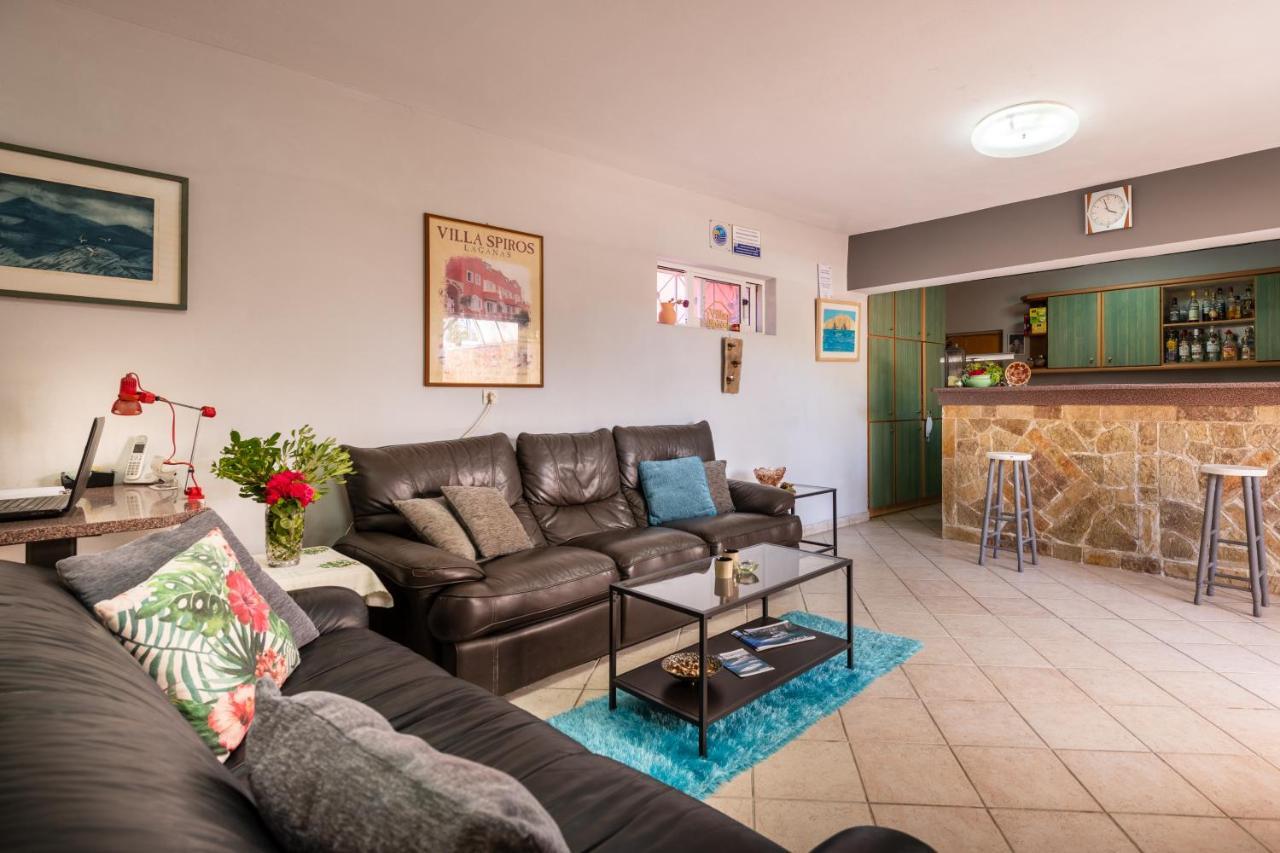 Spiros Family Apts 2 *