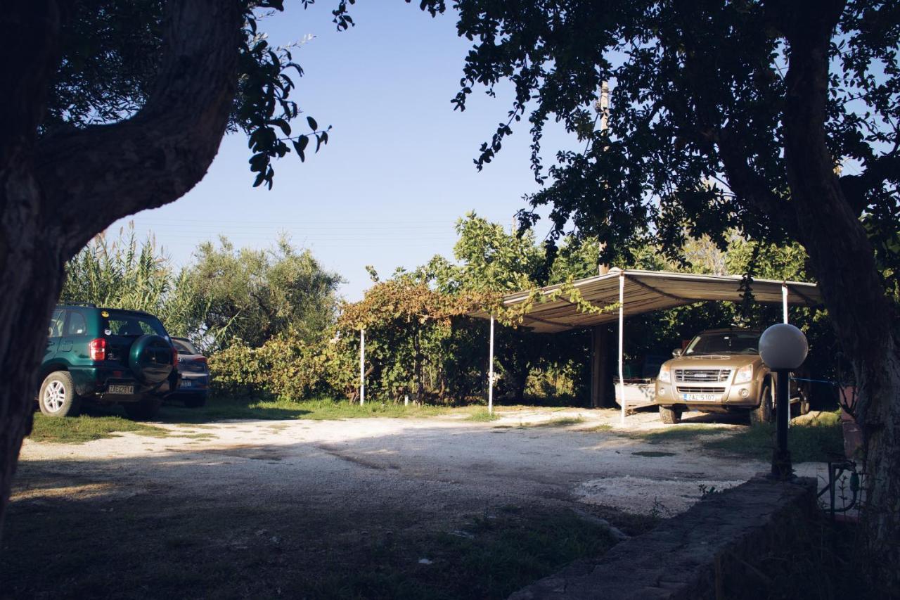 Spiros Family Apts 2 *