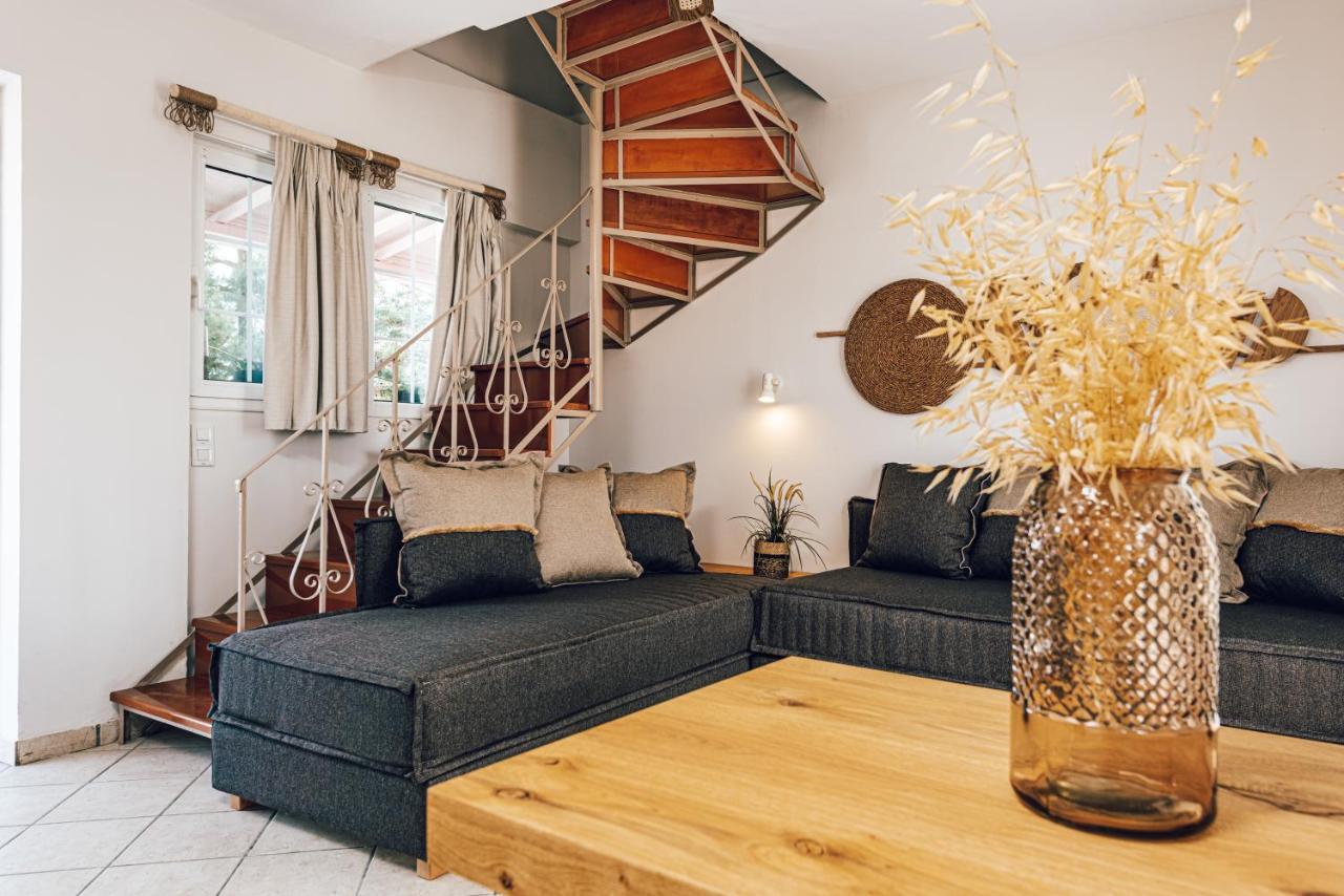 Spiros Family Apts 2 *