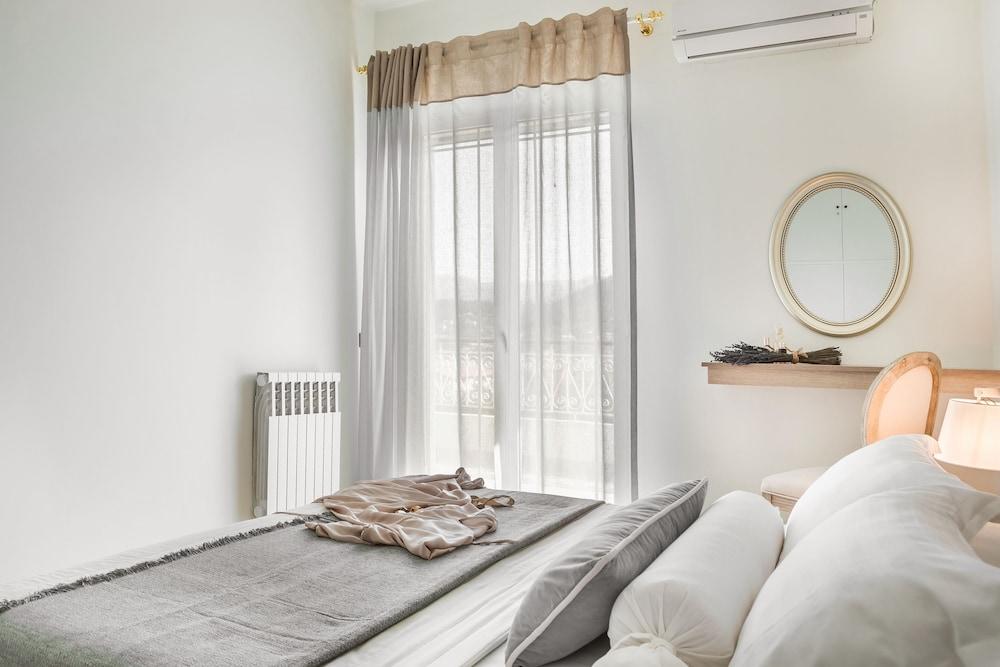 Malibu Studios & Apartments 