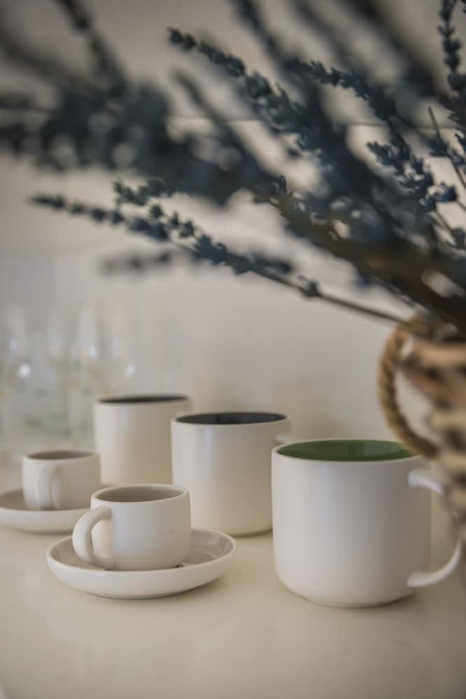 Malibu Studios & Apartments 