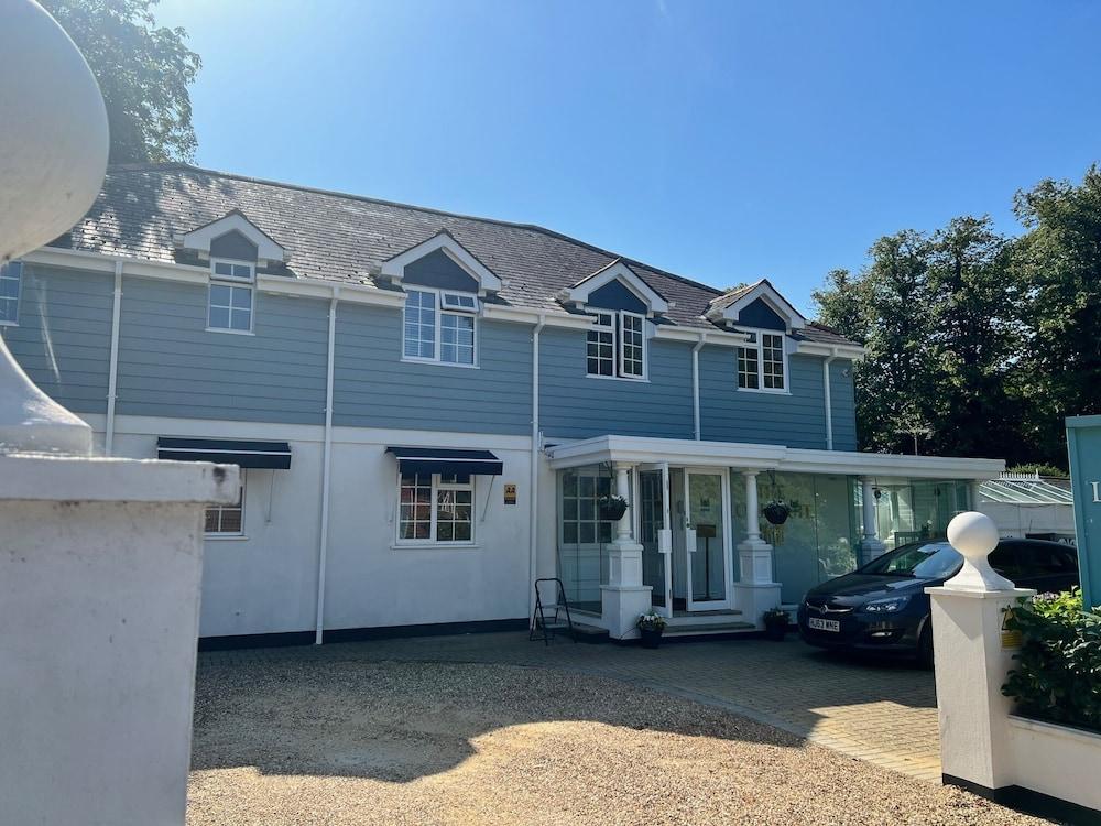 The Lord Bute Hotel & Restaurant in Dorset-region