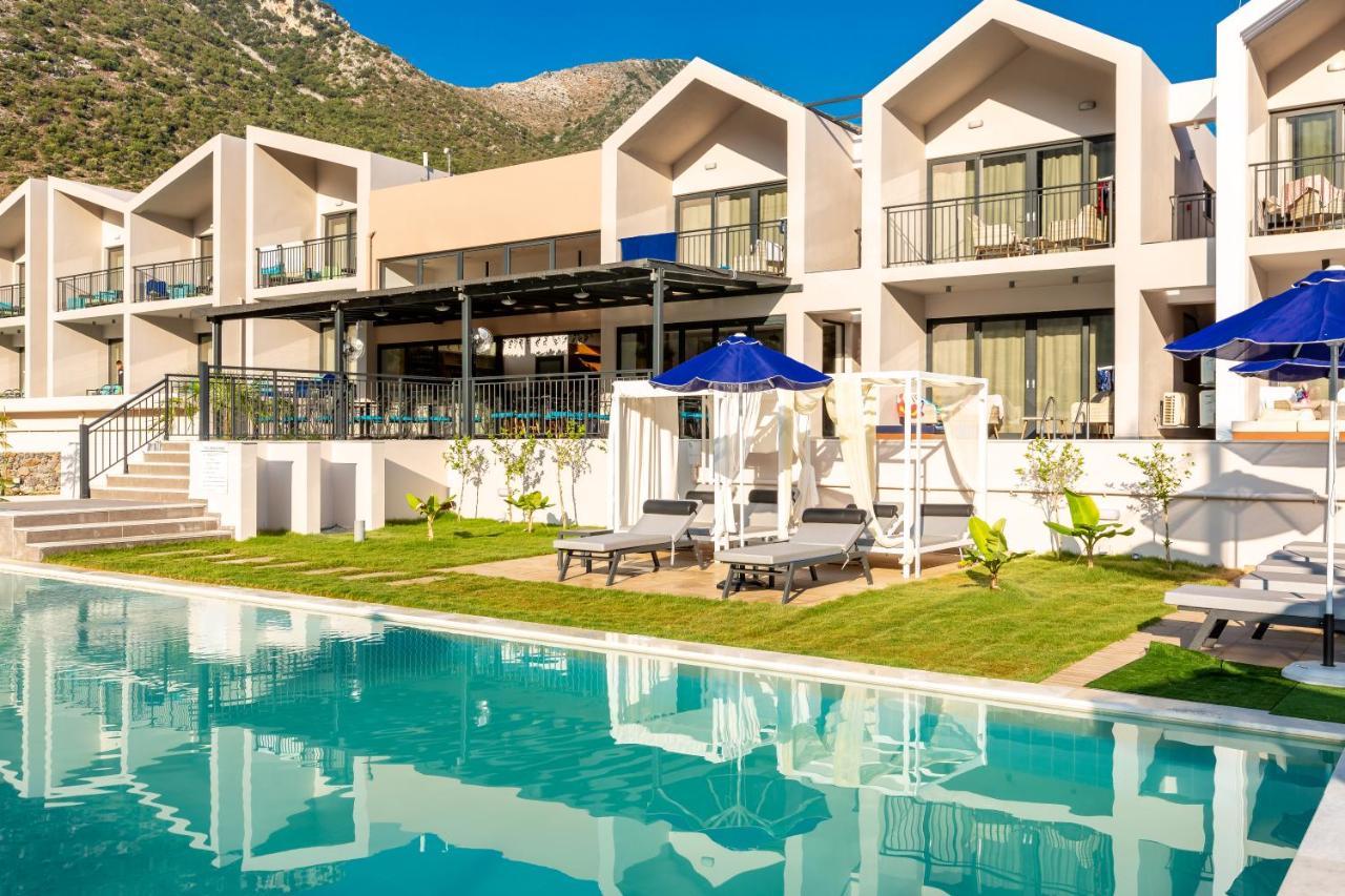 T-Hotel Premium Suites  - pic #6