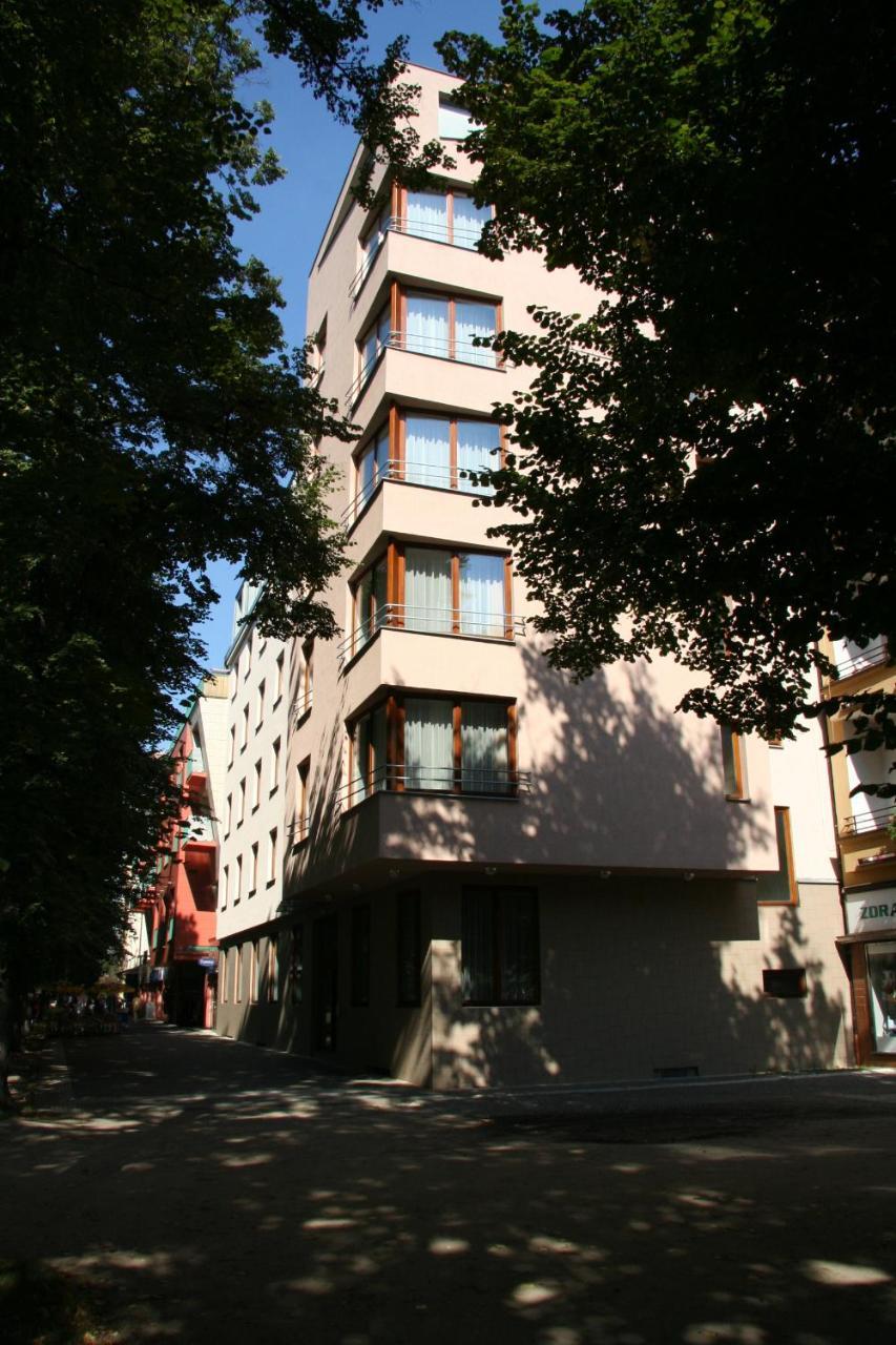 Lazensky Hotel Park em Podebrady