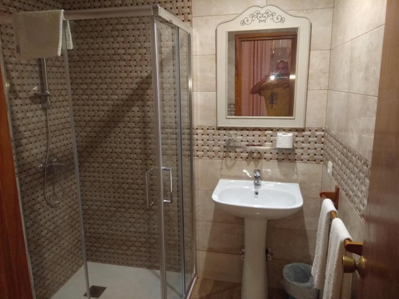 Hostal Avenida em Arenas-de-san-pedro