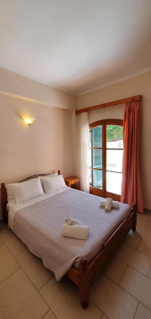 Paleo Inn 1 *