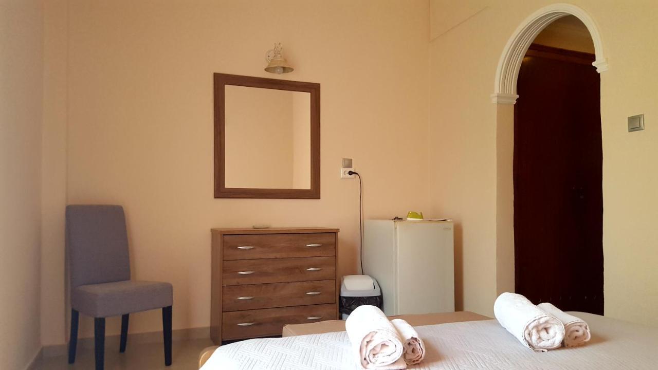 Paleo Inn 1 *