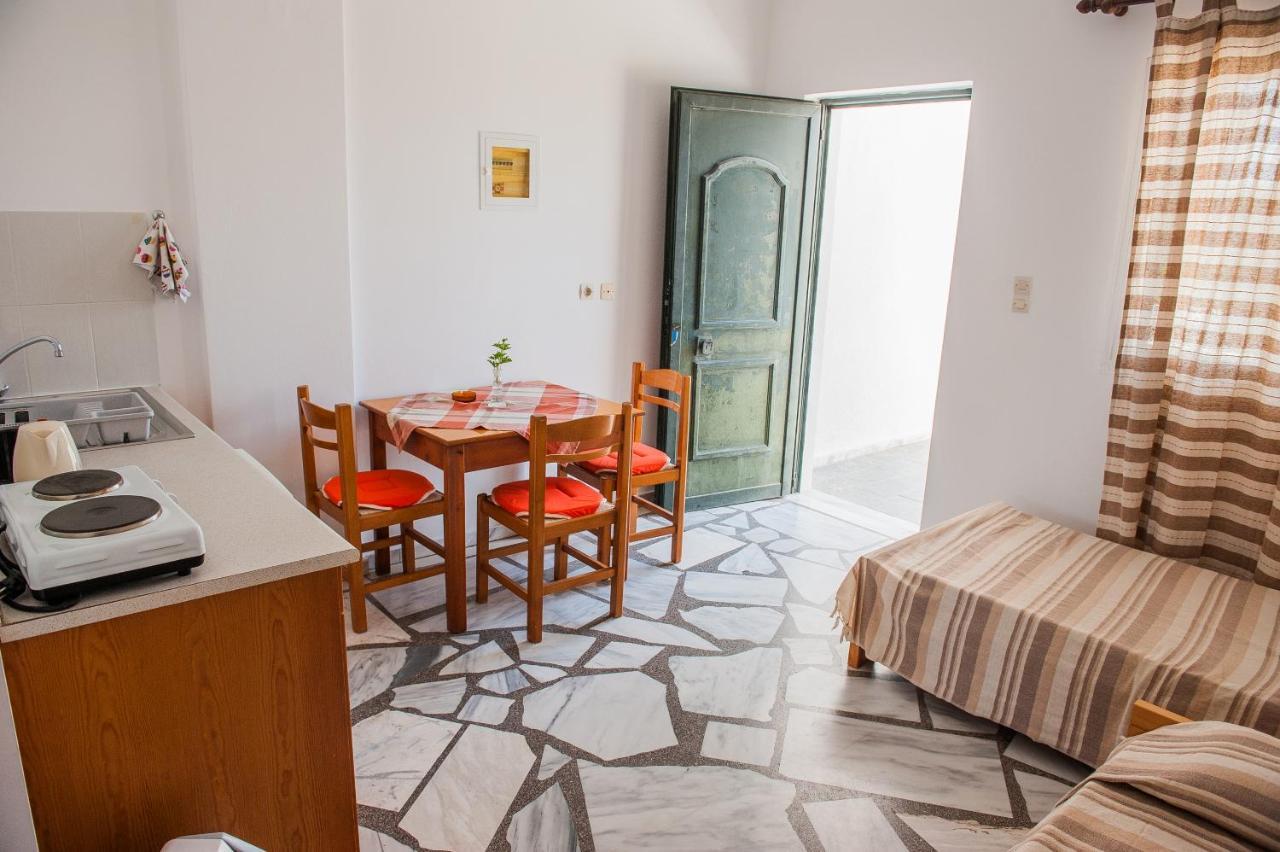 Ilios and Irene Apartments 3 *