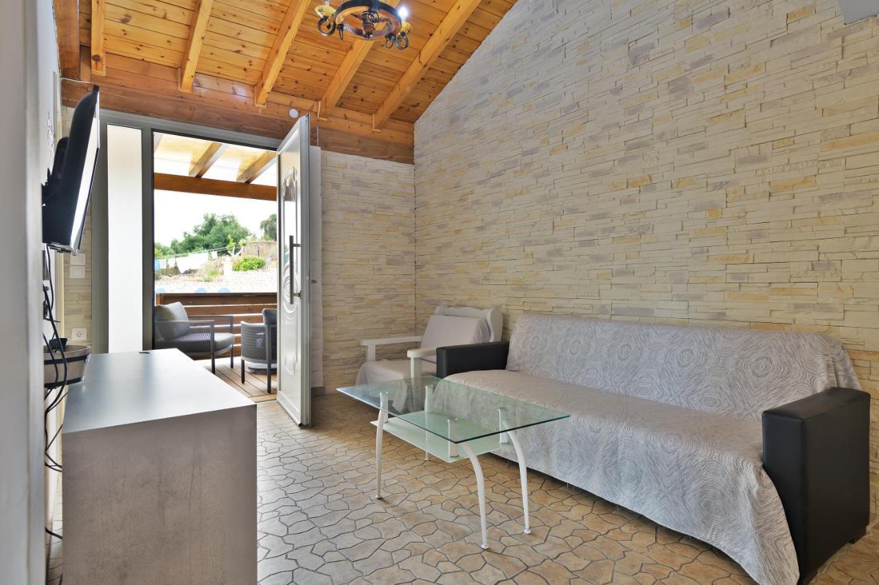 Fotini Studios 