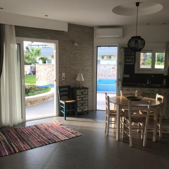 Kostas Studios 