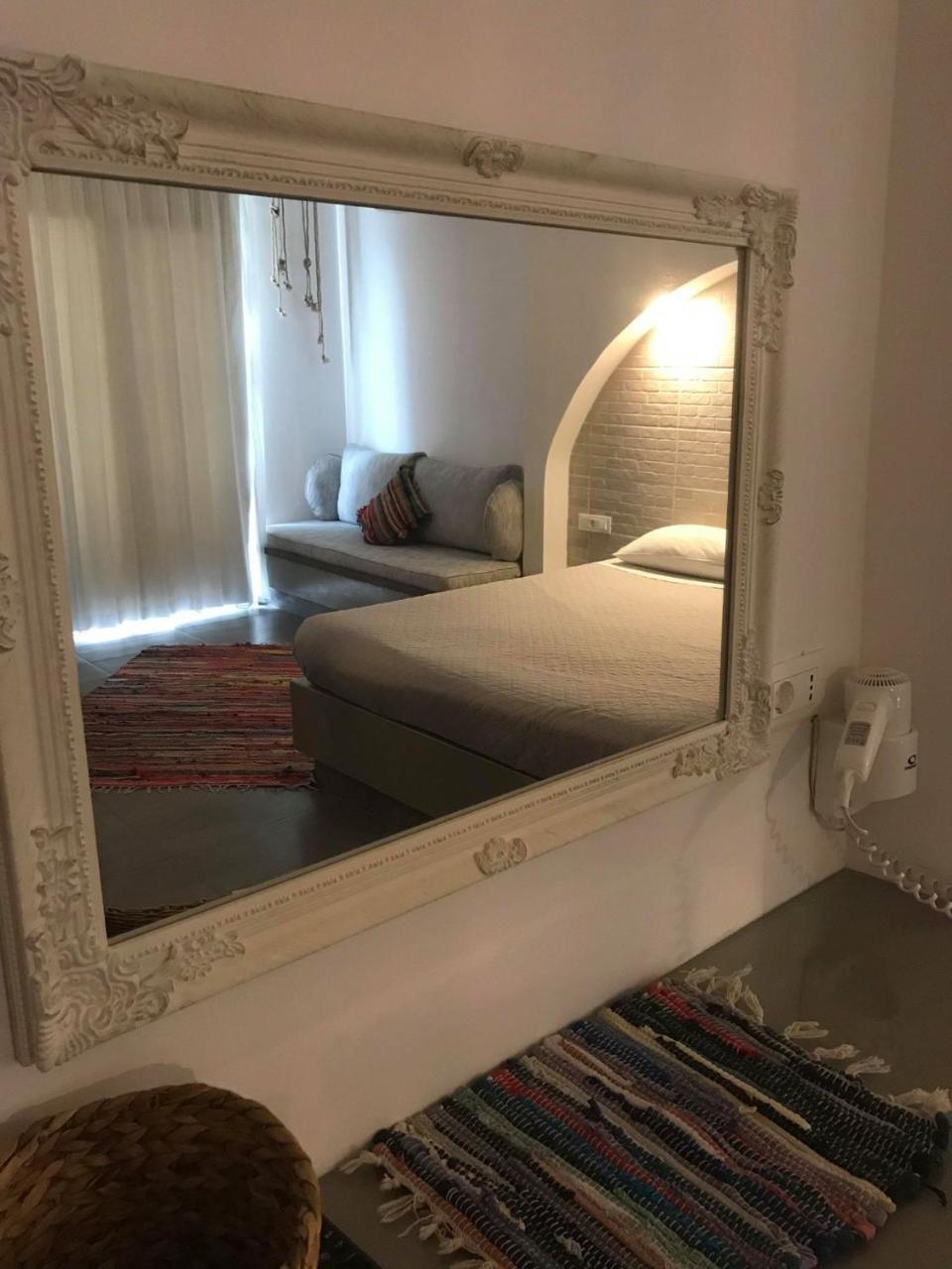 Kostas Studios 