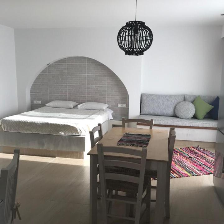 Kostas Studios 