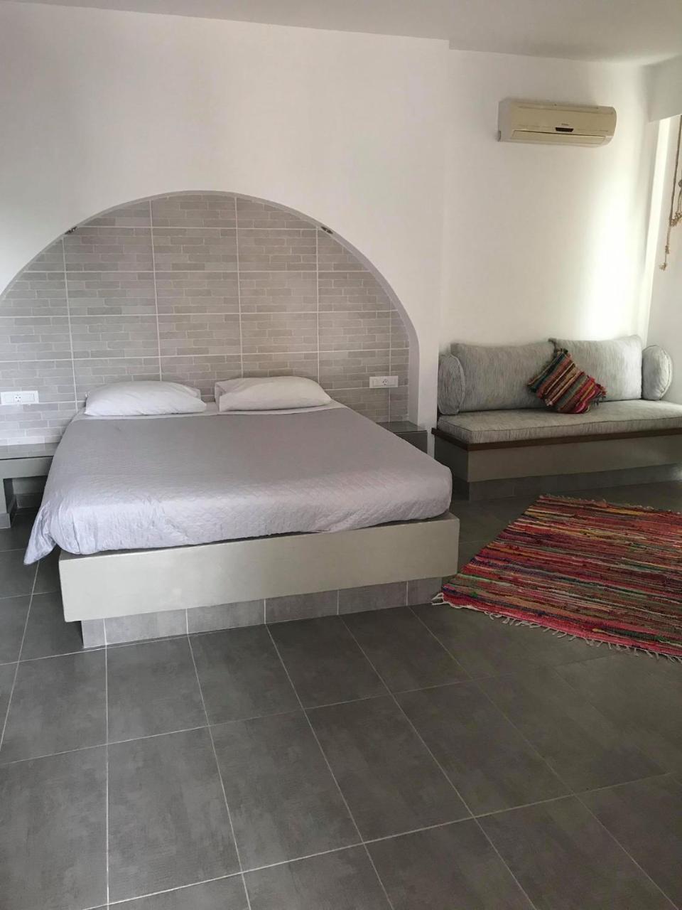 Kostas Studios 