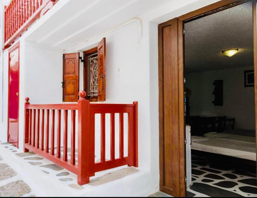Studio Eleni 3 *