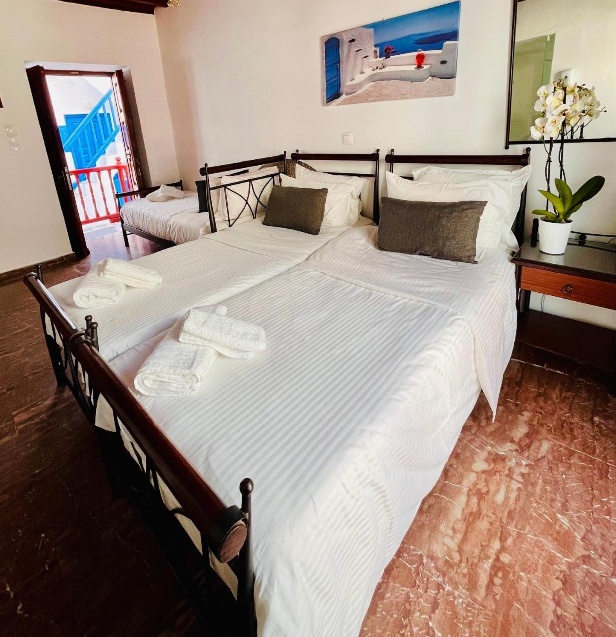Studio Eleni 3 *