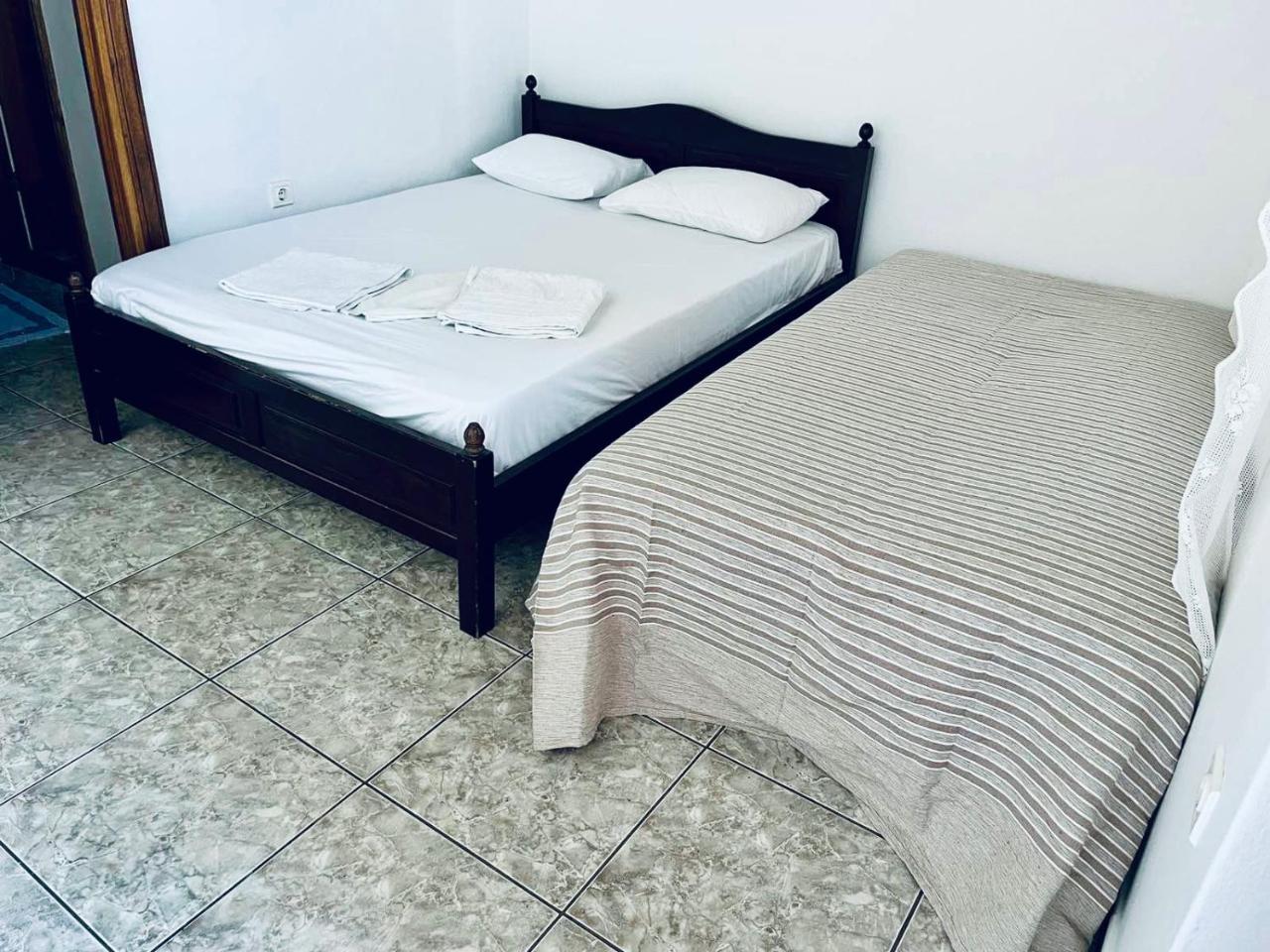 Studio Eleni 3 *