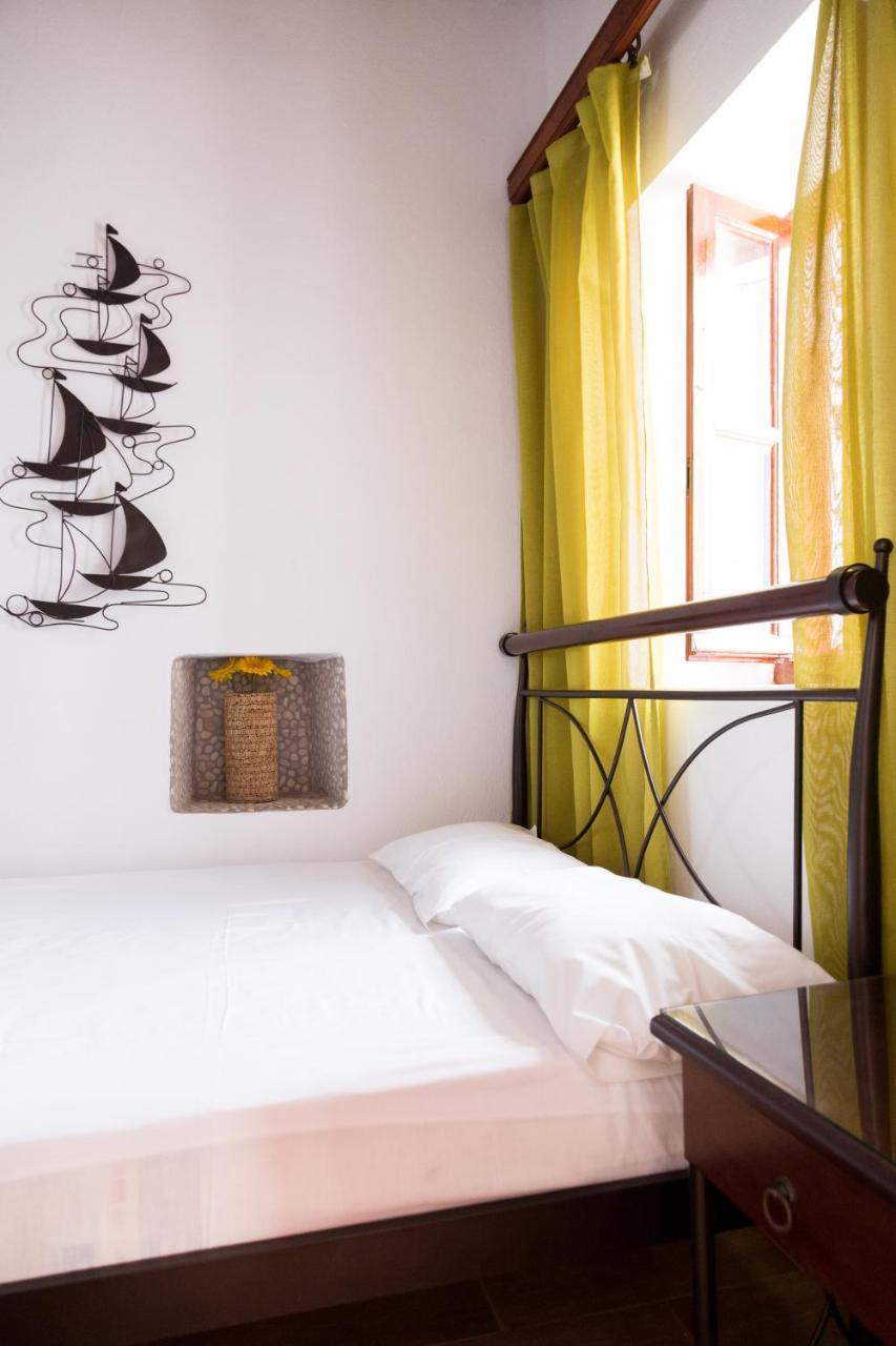 Studio Eleni 3 *