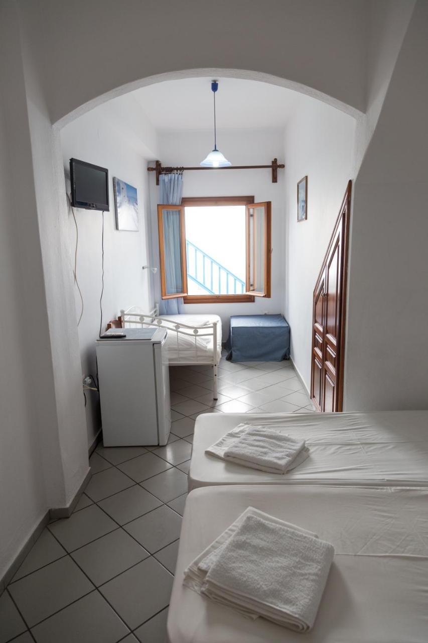 Studio Eleni 3 *