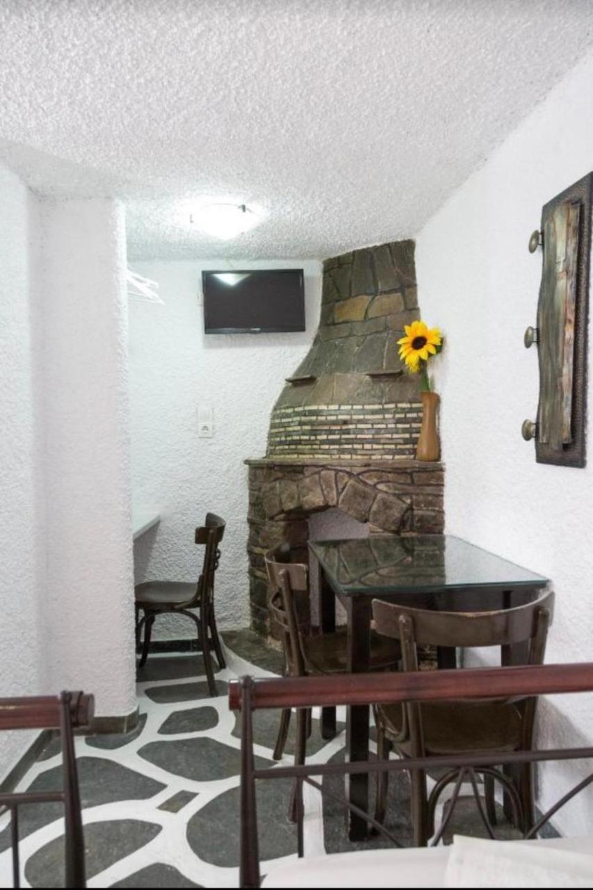 Studio Eleni 3 *