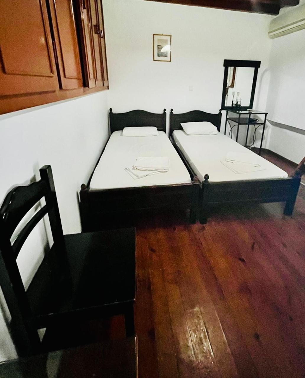 Studio Eleni 3 *