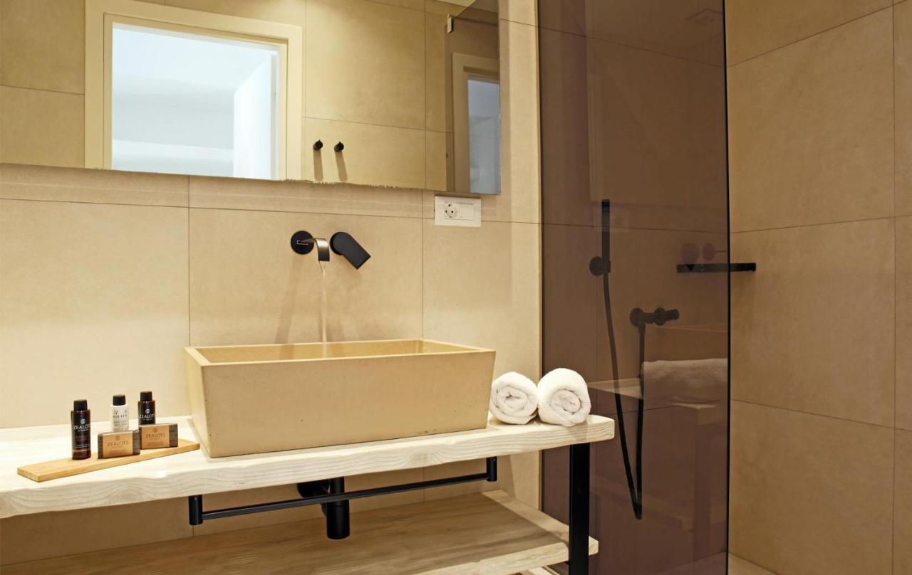 Thomais Studios 3 * Thomais Studios 3 *