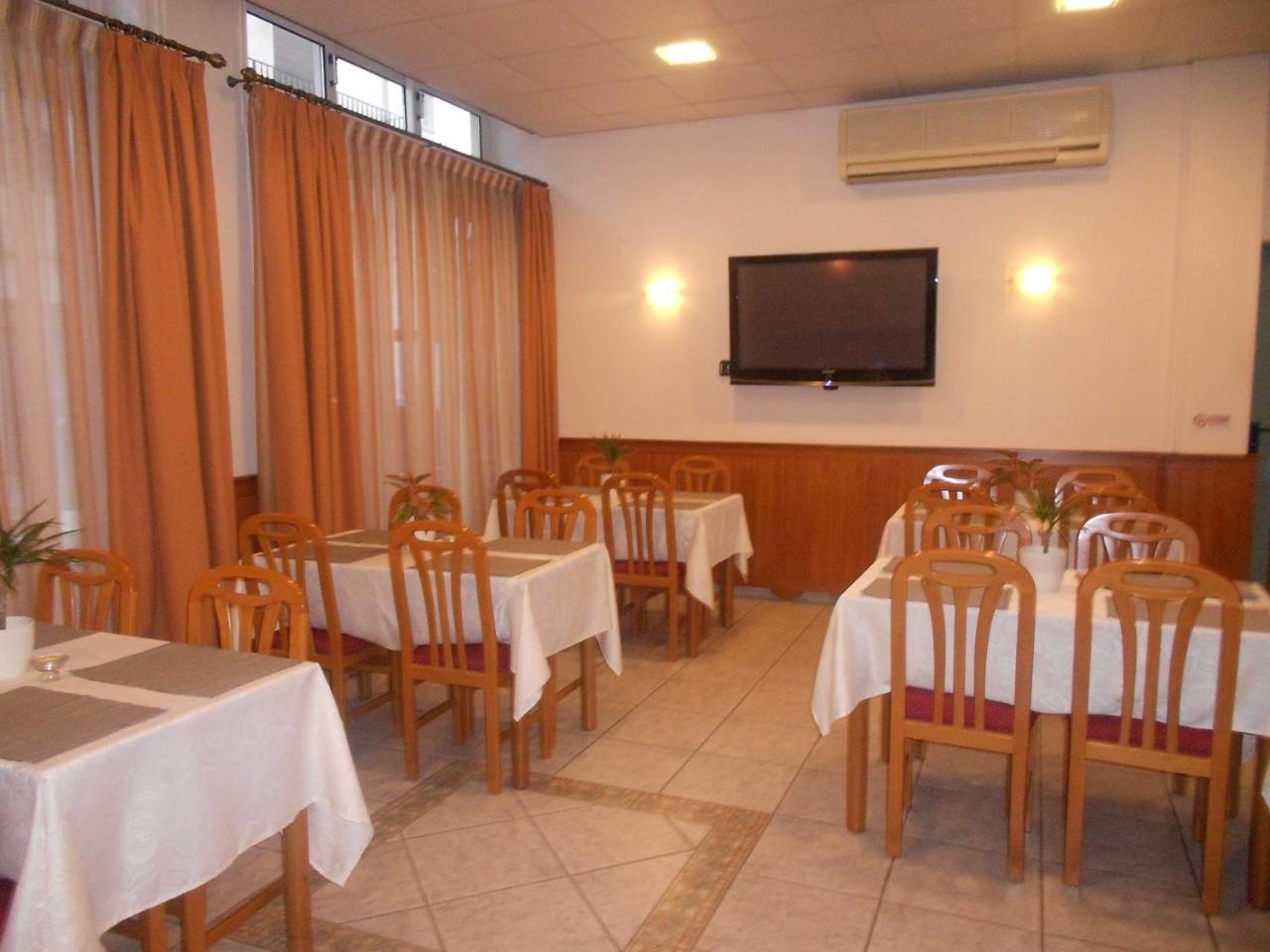 Hotel Admitos 2 *