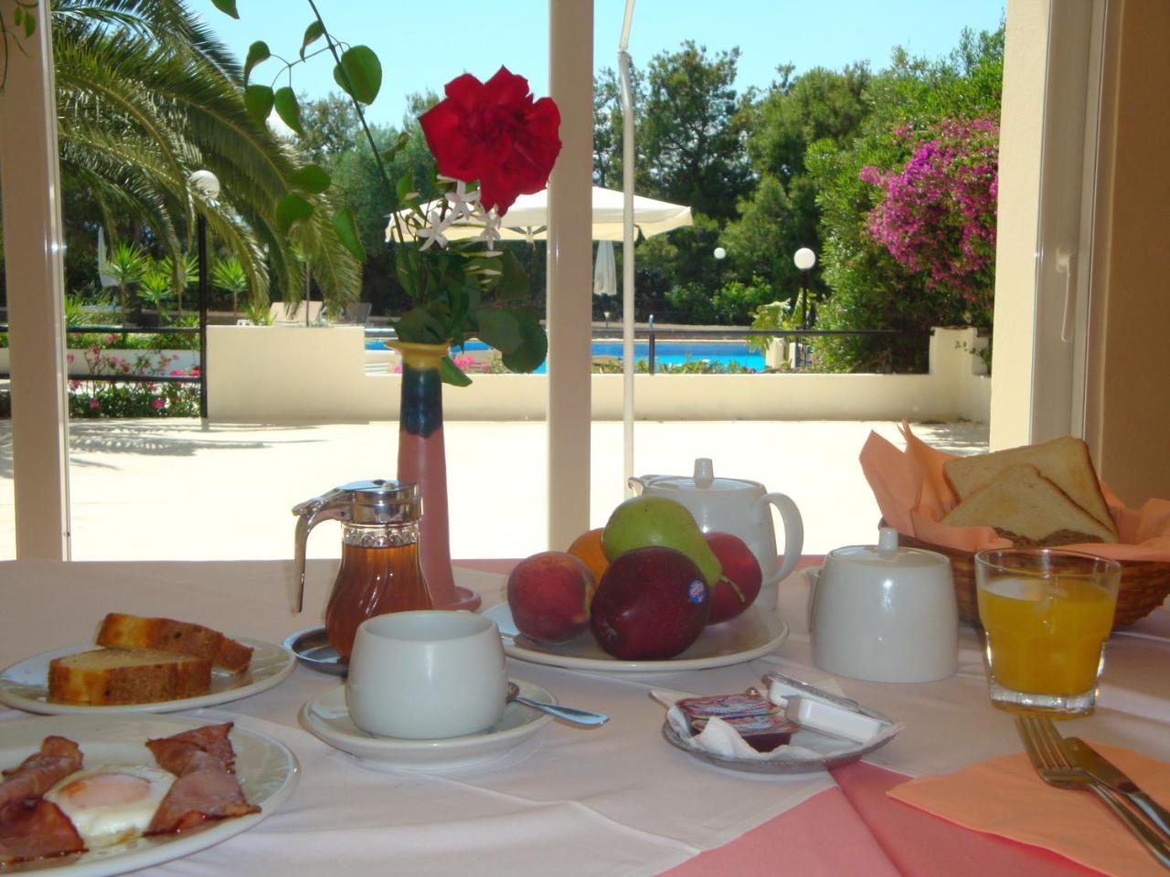 Monte Vardia Hotel 3 *