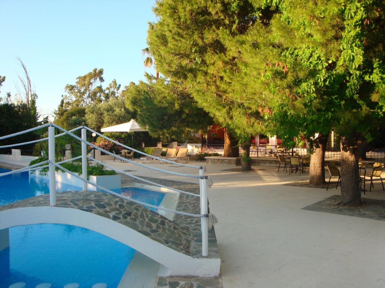 Monte Vardia Hotel 3 *