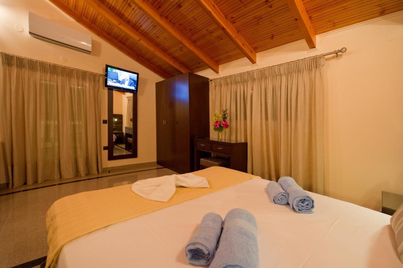 Nikos Vergos  - pic #6