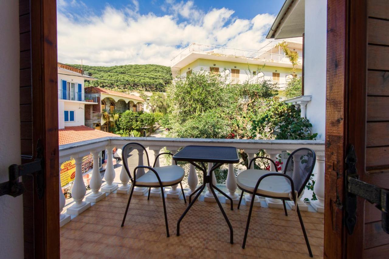 Nikos Vergos  - pic #26