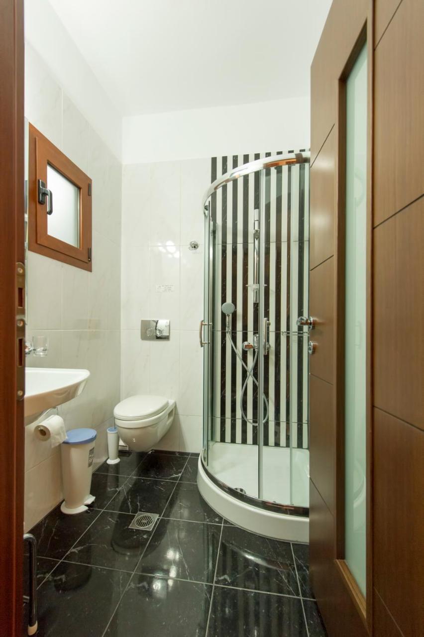 Nikos Vergos  - pic #27