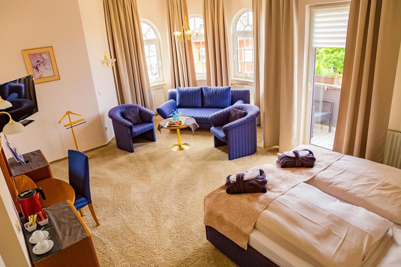 Hotel Zur Krone em Loehnberg