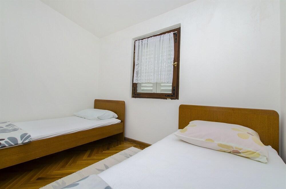Apartments Vladimir