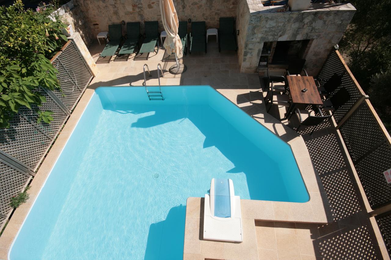 Mikra Anogia Villas 