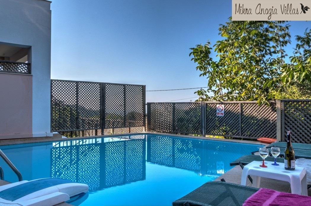 Mikra Anogia Villas 