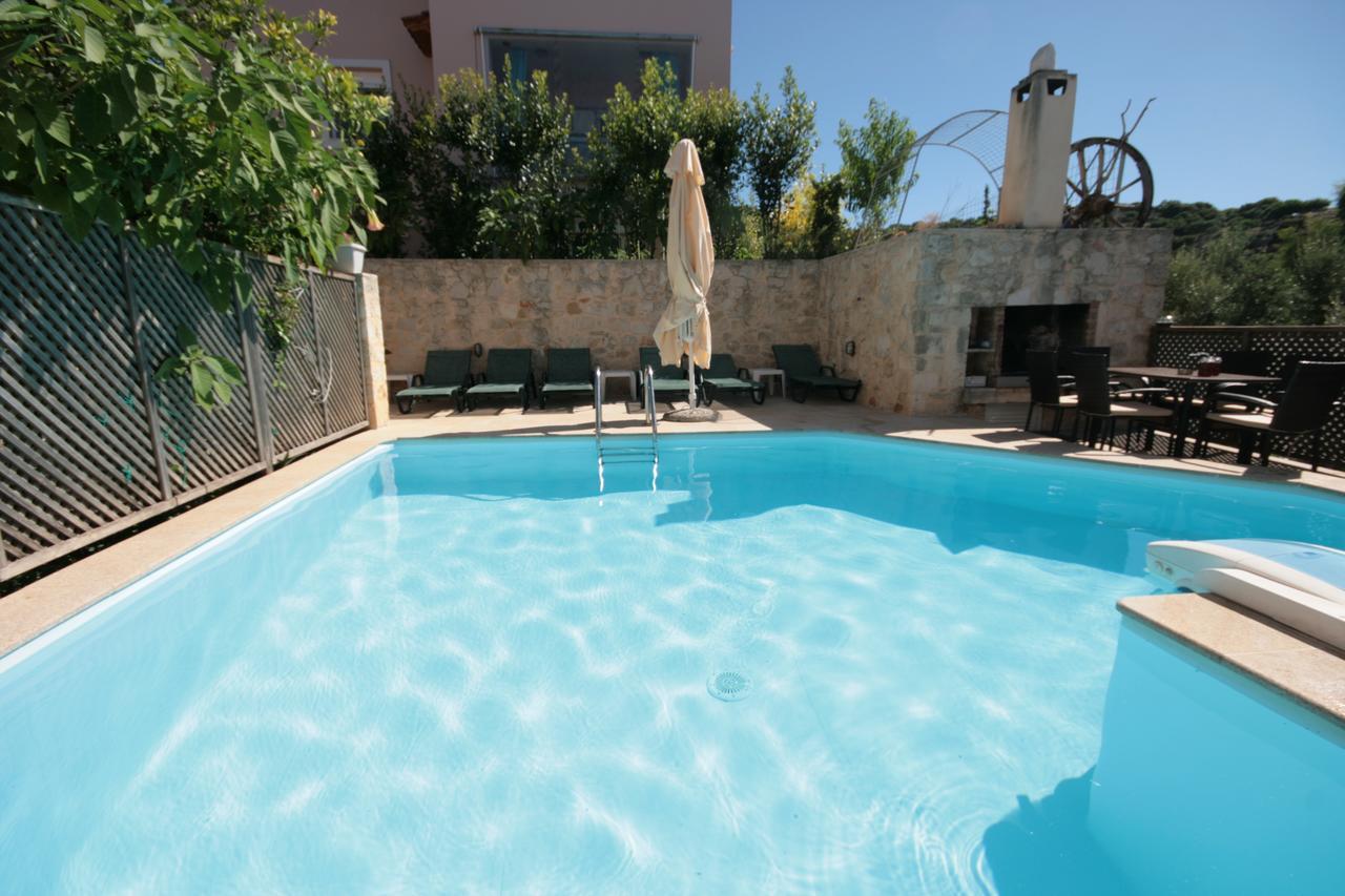 Mikra Anogia Villas 