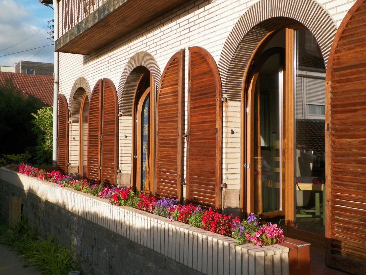 Jugu Avec Jardin in Boulogne-sur-mer