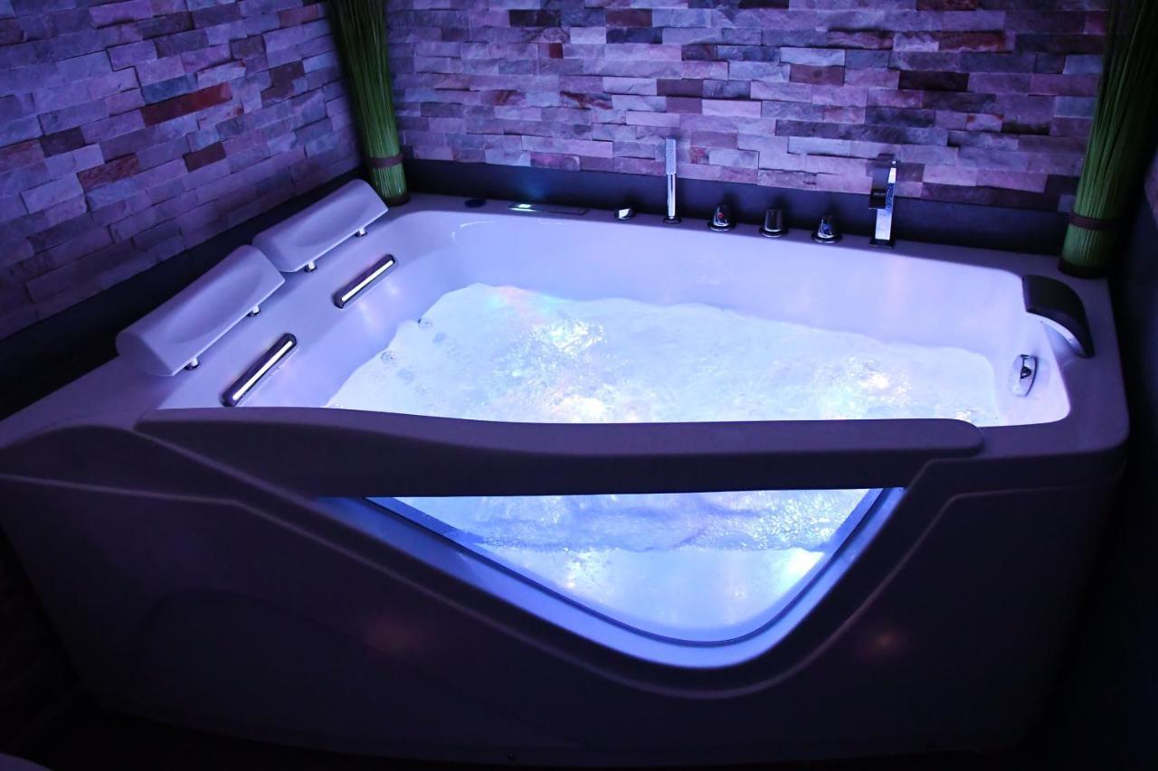 Appartement Tropical Et Jacuzzi Balneotherapie Draveil em Draveil