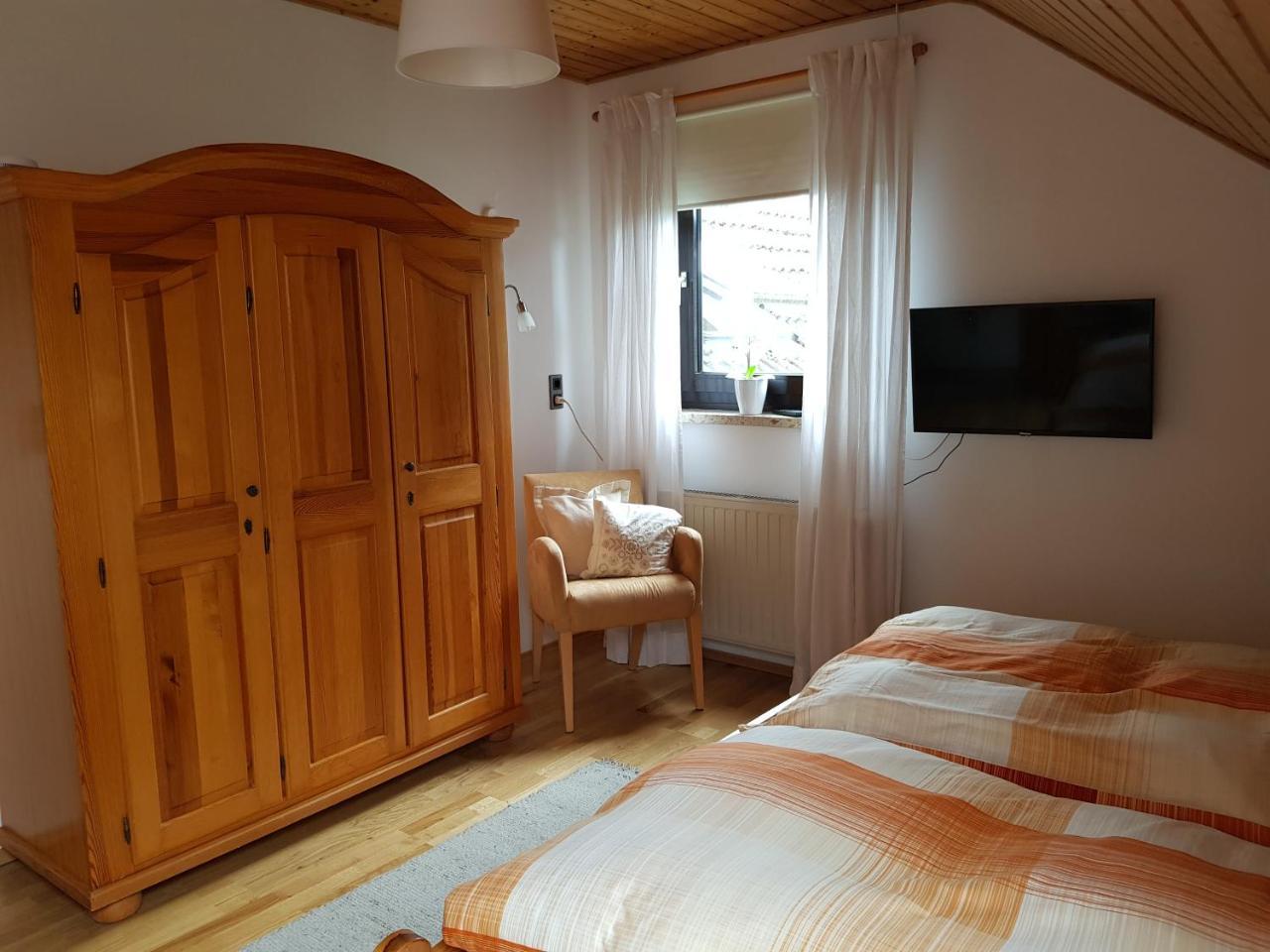 Gastezimmer Aschenbrenner em Bad-rodach