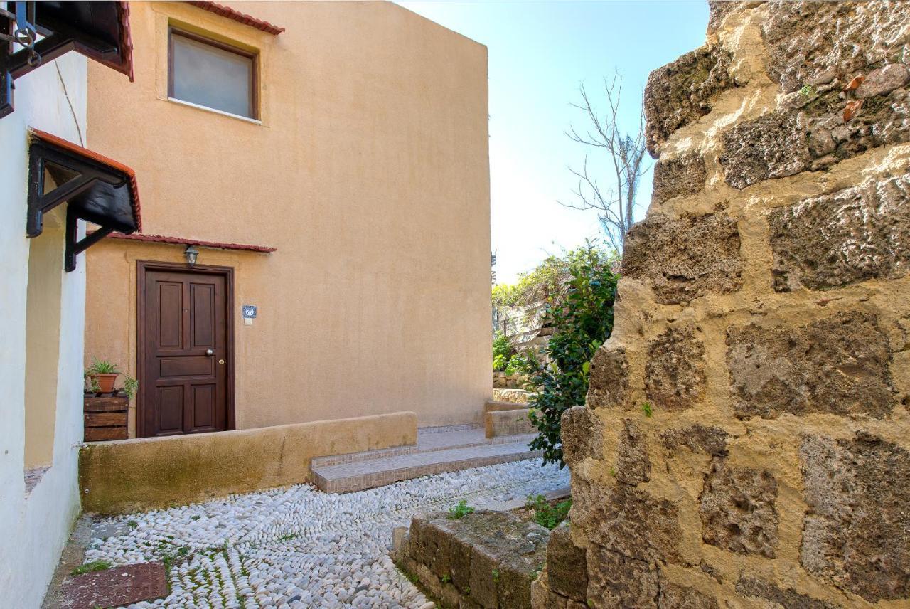 Old Town Villa 3 *