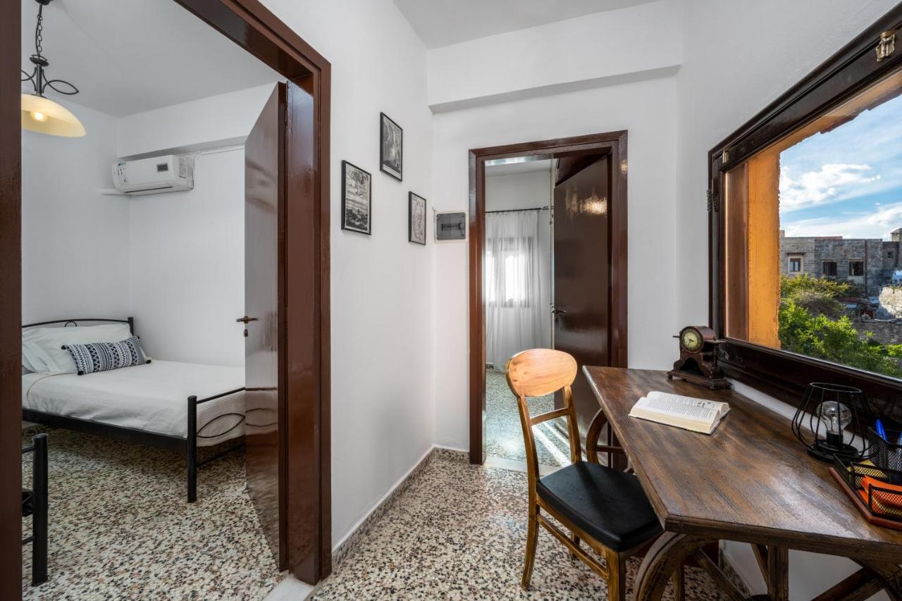 Old Town Villa 3 *