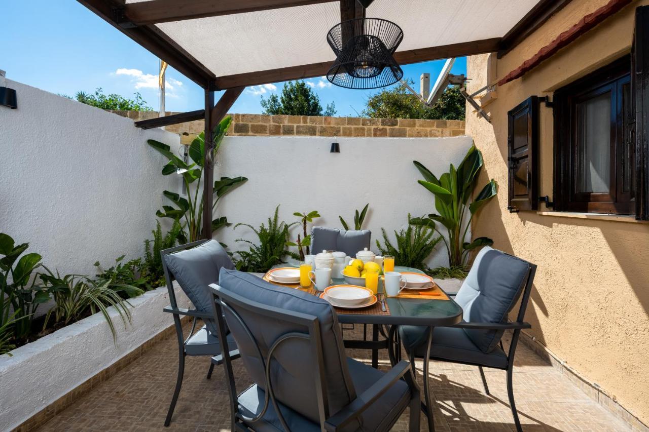 Old Town Villa 3 *